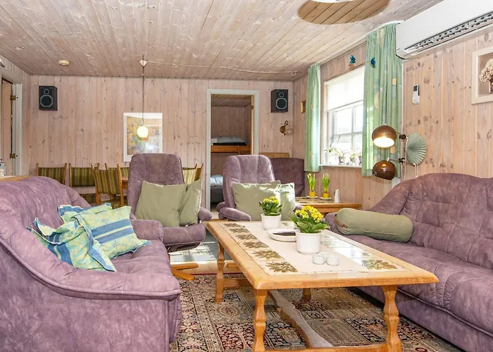 9 Person In Grenaa-by Traum Грена
