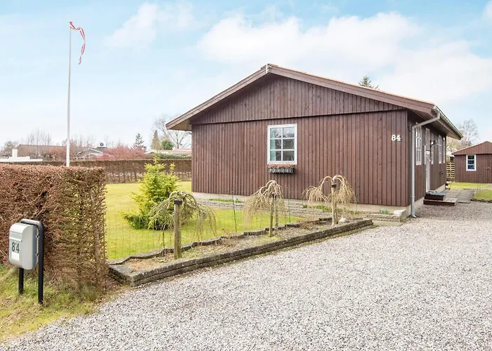 9 Person In Grenaa-by Traum *